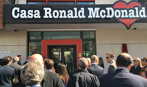 Puerta Casa Ronald McDonald Madrid